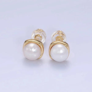 Pure Grace Pearl Studs